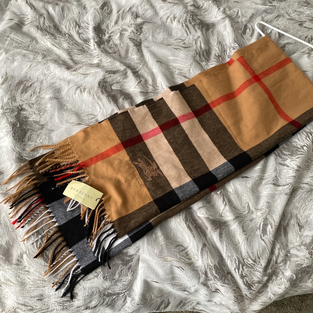 Burberry Classic Check Scarf